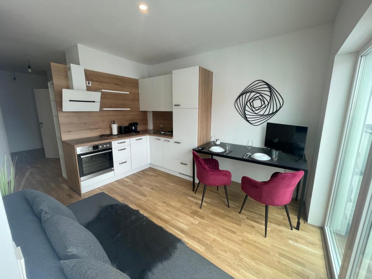 וינה Swan Stay Property 17 מראה חיצוני תמונה